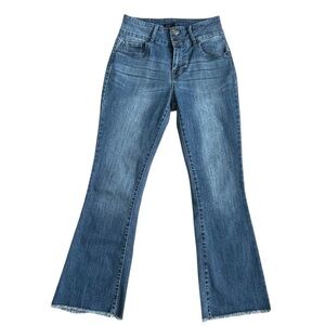 Daily Thread Flare Crop Jeans Women’s Size 2 Blue Denim Fringe Raw Hem